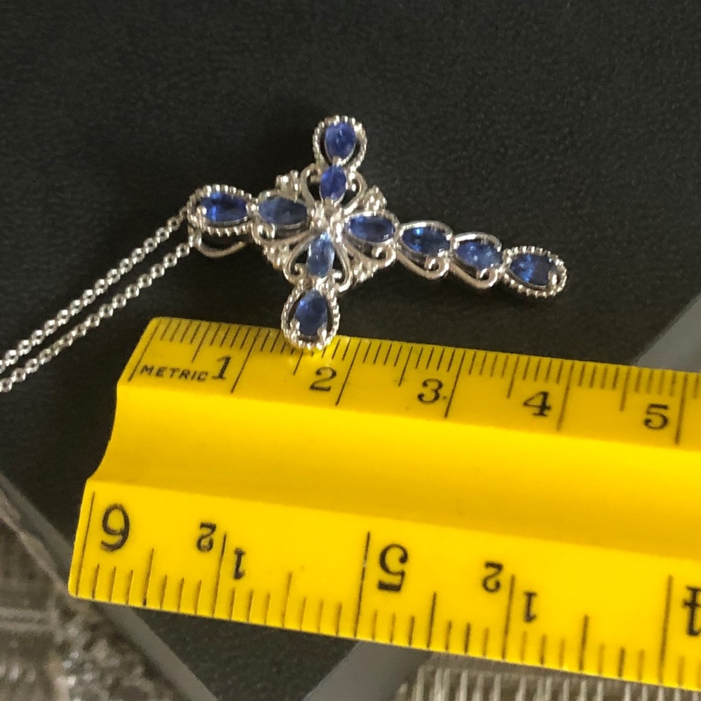 Blue sapphire and Diamond cross necklace - Picture 9 of 10